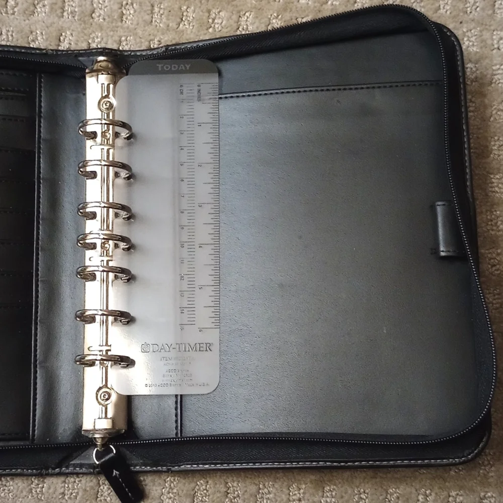 Franklin Covey Black Office Binder